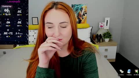 Snapshot of red_naughtyfox chatting on January 2025 10:39:01 PM Lessy Fox online show from January 2025 10:39:01 PM