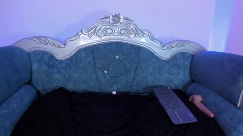     online show from January 2025 06:32:02 PM