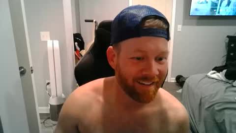 Snapshot of redbeardready4u chatting on May 2026 01:44:02 AM Redbeardready4u online show from May 2026 01:44:02 AM