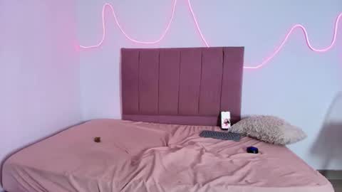 redhair6 online show from April 2026 06:04:02 PM