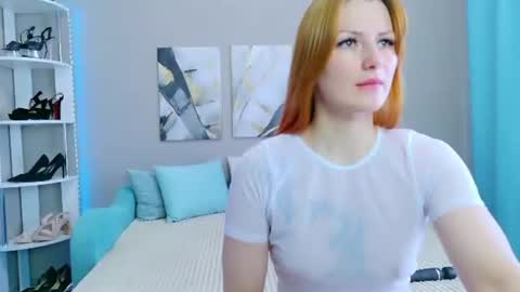 Snapshot of redhead_vixen__ chatting on June 2026 02:14:02 AM Alice online show from June 2026 02:14:02 AM