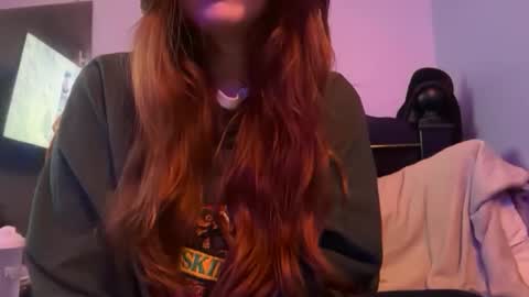 Snapshot of redheadandbigpeenar chatting on February 2026 12:32:01 AM Redhead and BigPeenar online show from February 2026 12:32:01 AM