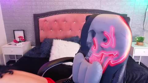 Lili Lopez online show from March 2026 08:14:01 PM