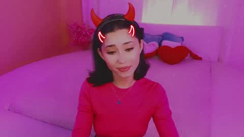 Snapshot of redmidnight_ chatting on May 2026 08:57:02 PM Kiara online show from May 2026 08:57:02 PM