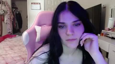 Penelope online show from October 2025 08:51:02 PM