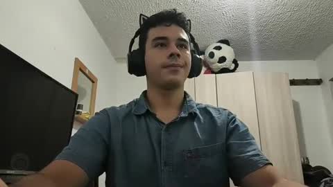 Snapshot of redsoul951869 chatting on October 2025 05:49:02 AM RedsoulReaver online show from October 2025 05:49:02 AM