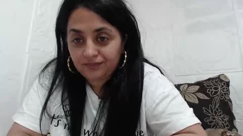 Snapshot of reeapassion chatting on April 2026 08:25:02 PM Reea online show from April 2026 08:25:02 PM