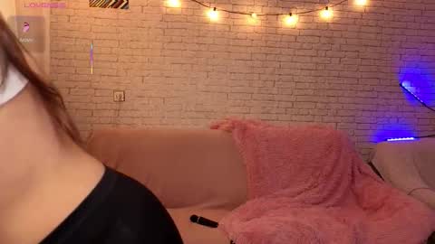 ReginaHawkinss online show from September 2025 12:10:01 PM