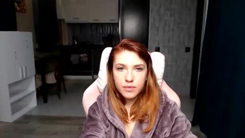 Regina online show from October 2025 01:03:02 AM