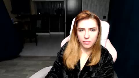 Regina online show from November 2025 01:08:02 AM