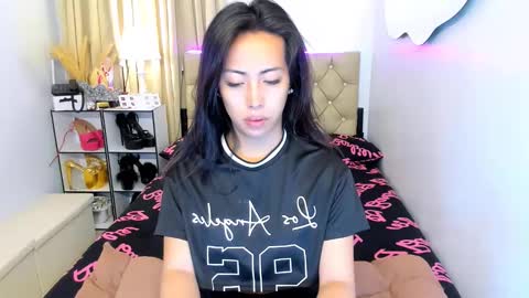 reighnempress online show from February 2025 01:58:01 AM