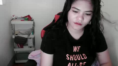 reign2525 online show from December 2025 08:45:02 AM