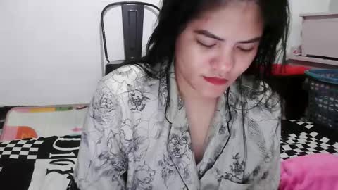 reign2525 online show from March 2026 05:09:02 PM