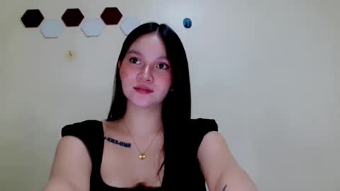 Snapshot of reignxxxx chatting on May 2026 02:01:02 PM Rei online show from May 2026 02:01:02 PM