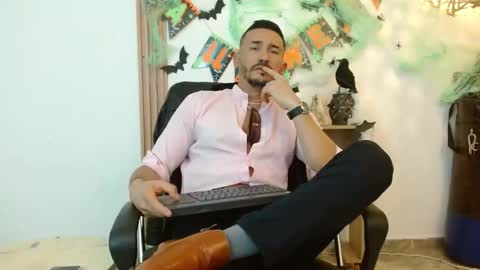   REIKO  online show from October 2025 03:56:02 PM