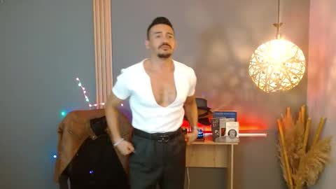   REIKO  online show from February 2026 03:23:02 PM