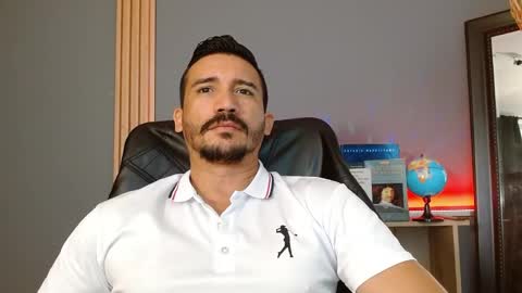 Snapshot of reiko_85_ chatting on May 2026 03:28:01 PM REIKO online show from May 2026 03:28:01 PM