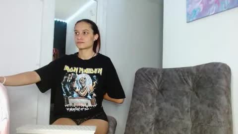 Snapshot of reina_reina chatting on February 2026 03:49:02 AM reina_reina online show from February 2026 03:49:02 AM