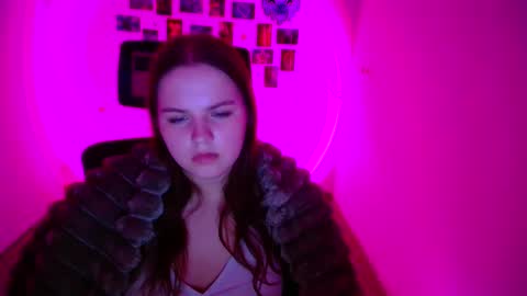 Snapshot of reinakitty_ chatting on February 2026 07:51:01 AM Reina online show from February 2026 07:51:01 AM