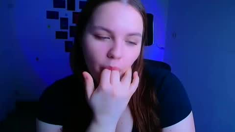 Snapshot of reinakitty_ chatting on March 2026 06:15:01 AM Reina online show from March 2026 06:15:01 AM