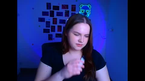 Reina online show from March 2026 06:57:01 PM