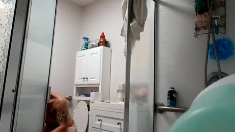 Snapshot of remshotdt chatting on December 2024 04:57:01 AM remshotdt online show from December 2024 04:57:01 AM