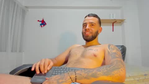 Rmy Steen online show from October 2025 02:12:01 AM