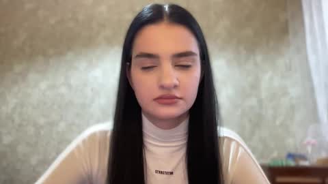 Snapshot of renata_a1 chatting on September 2025 12:43:02 PM Renata online show from September 2025 12:43:02 PM