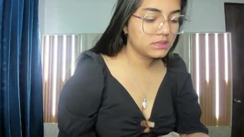 Snapshot of renata_lizcano chatting on May 2026 01:50:02 PM renata online show from May 2026 01:50:02 PM