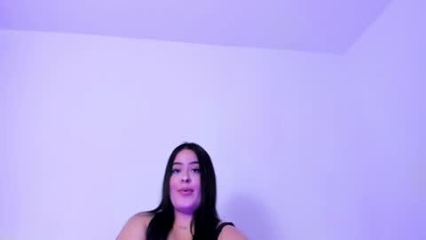 Renata  online show from September 2025 09:48:01 PM