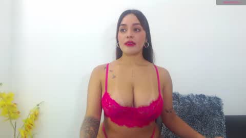 Snapshot of renatabrownn28 chatting on July 2026 03:35:02 AM renatabrownn28 online show from July 2026 03:35:02 AM