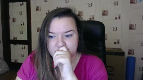 renataoia online show from December 2024 05:09:01 PM