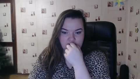 renataoia online show from February 2025 04:10:02 PM