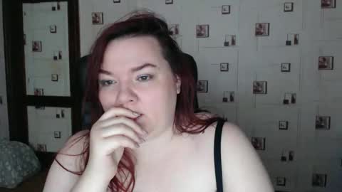 renataoia online show from December 2025 05:51:02 PM