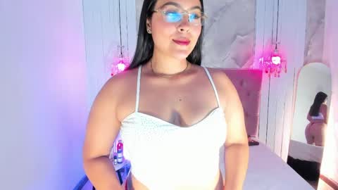 Snapshot of renatapeach chatting on May 2026 02:06:02 AM RenataPeach online show from May 2026 02:06:02 AM