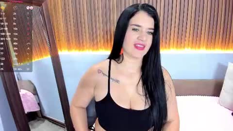 Snapshot of renataruiz_rr chatting on June 2026 12:09:02 PM online show from June 2026 12:09:02 PM