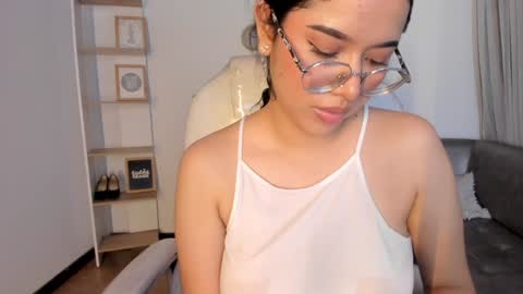 renaxi_smith online show from January 2025 11:11:01 PM