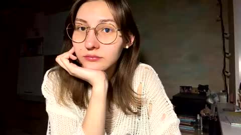 Mia online show from February 2026 04:33:01 PM