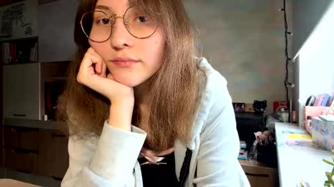 Mia online show from February 2026 09:49:02 AM