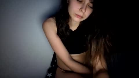 Snapshot of renee_loah chatting on November 2025 10:19:02 PM renee_loah online show from November 2025 10:19:02 PM