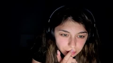 Snapshot of renee_loah chatting on May 2026 08:50:01 PM renee_loah online show from May 2026 08:50:01 PM