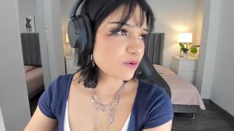 Renee Shelby online show from June 2026 09:57:02 PM
