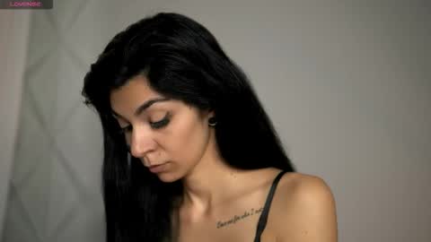 Rena online show from December 2025 10:55:01 AM