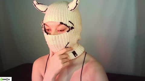 Snapshot of renesme_lusilia chatting on May 2026 02:28:01 AM Renesme White Im here from Monday to Friday online show from May 2026 02:28:01 AM