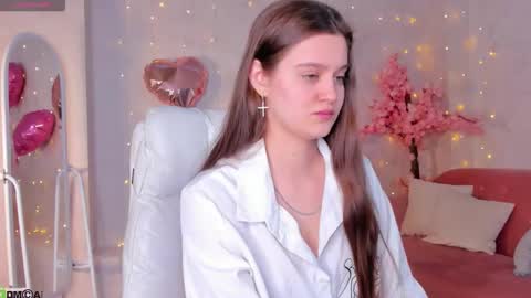 Renesmy online show from February 2026 11:44:01 PM