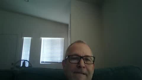 Snapshot of renewaz chatting on February 2026 05:52:01 PM Renewaz online show from February 2026 05:52:01 PM