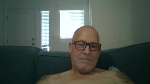 Snapshot of renewaz chatting on April 2026 05:59:01 PM Renewaz online show from April 2026 05:59:01 PM