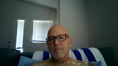 Snapshot of renewaz chatting on May 2026 04:12:01 PM Renewaz online show from May 2026 04:12:01 PM