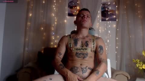 R E N E  online show from February 2025 02:44:02 PM