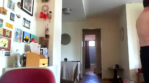 Residentofthecity online show from October 2025 06:39:01 PM